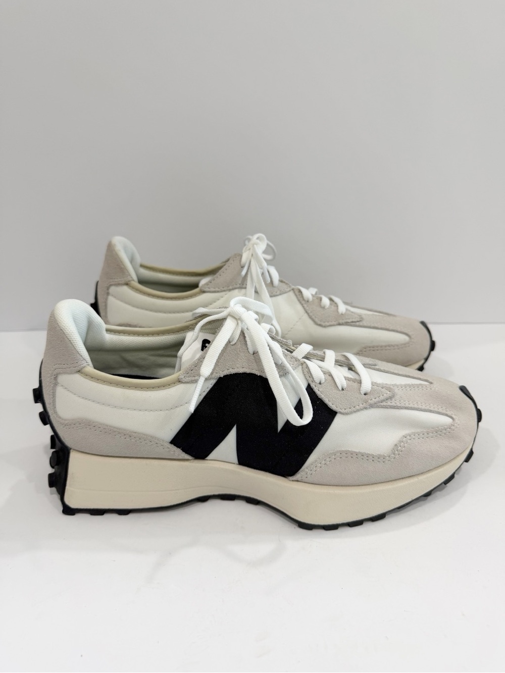 New Balance 327 Women’s Shoes - Picture 2 of 10